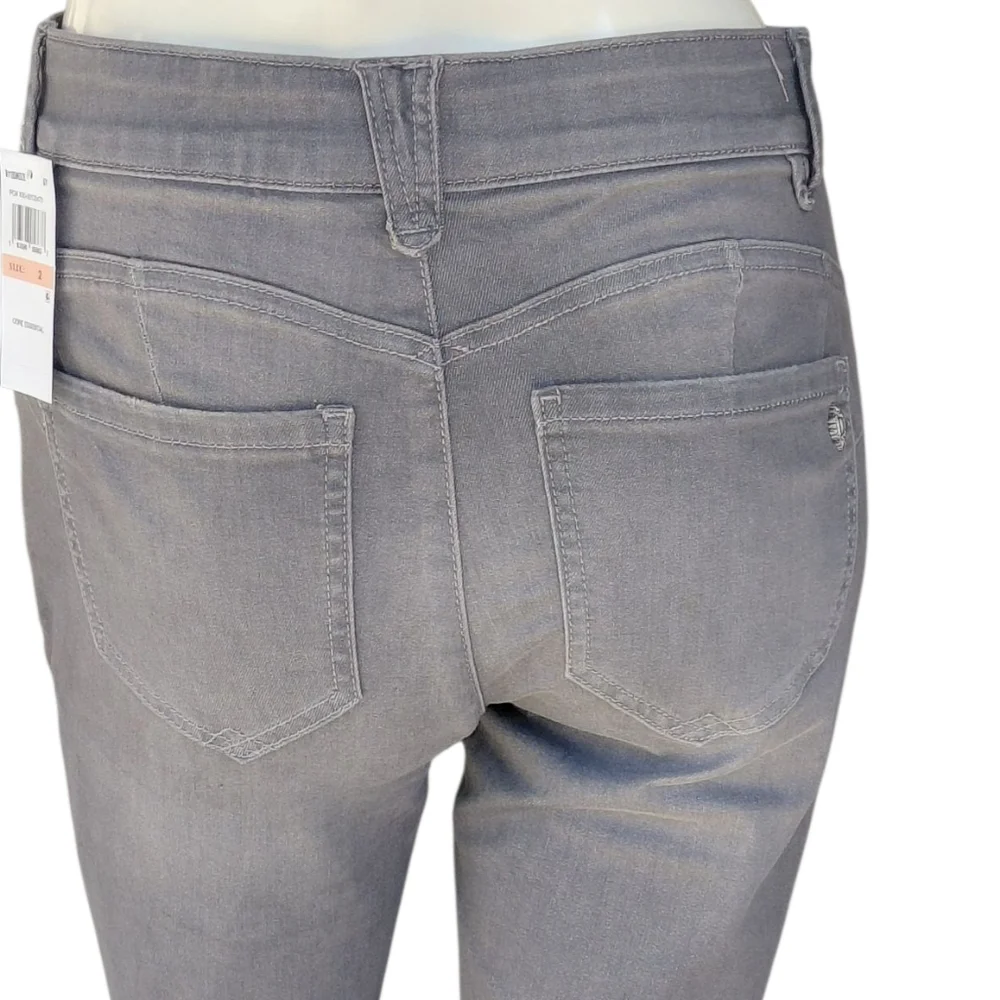 9313.....Women's Gray Democracy Jegging Size 2